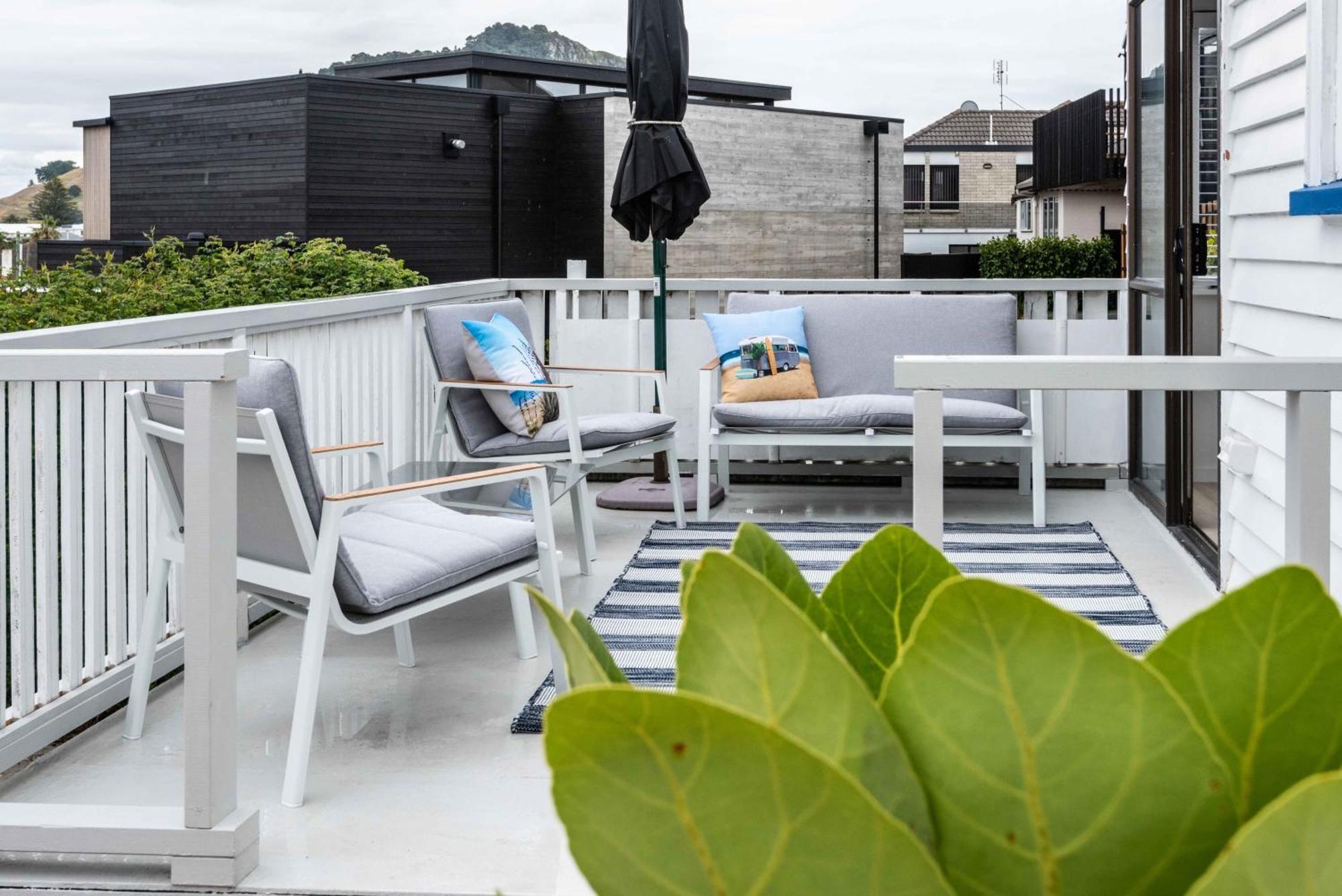 Awesome Beach House On Oceanview Road 마운트마운가누이 외부 사진